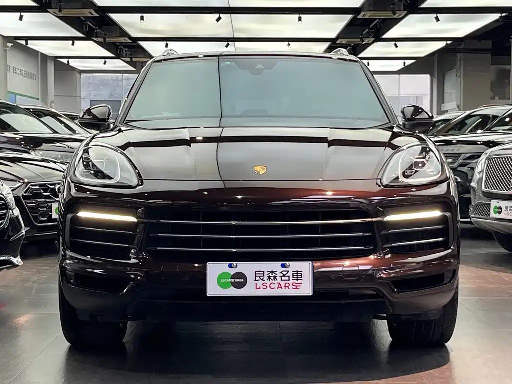 Porsche Cayenne 2021