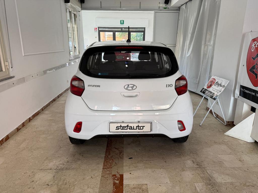 Hyundai i10 2021