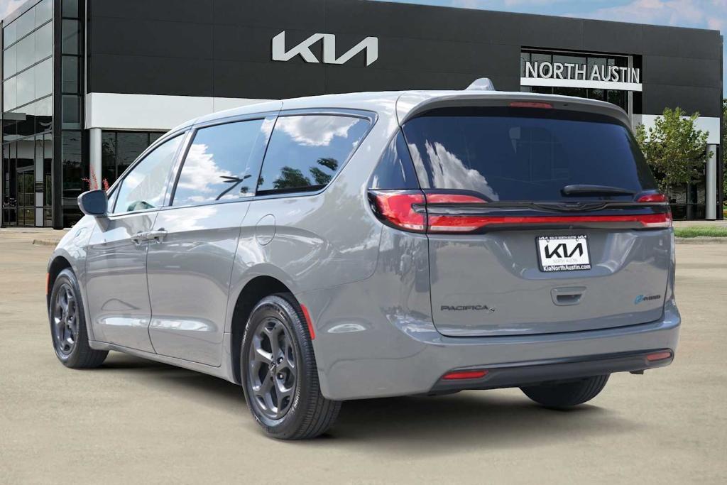 Chrysler Pacifica 2022