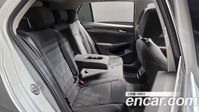 Volkswagen Golf 2024