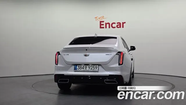 Cadillac CT4 2021