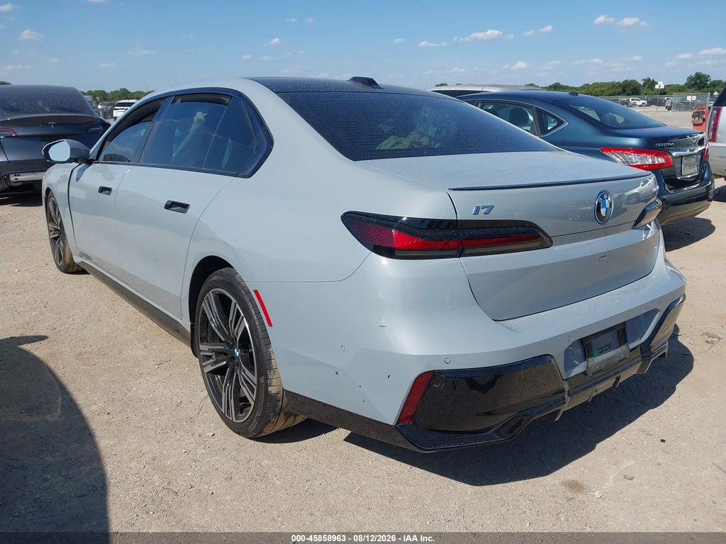 BMW i7 2024