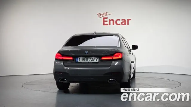 BMW 5 серии 2022