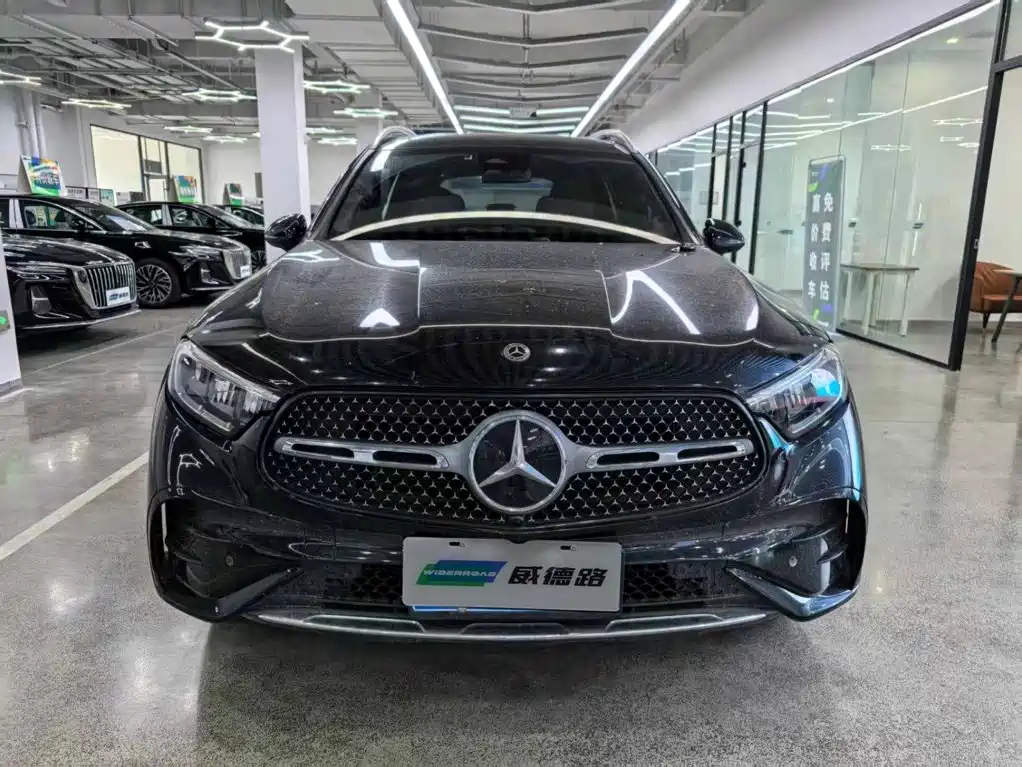 Mercedes-Benz GLC 2023