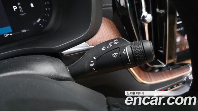 Volvo XC60 2023