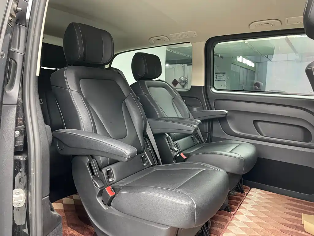 Mercedes-Benz Vito 2024
