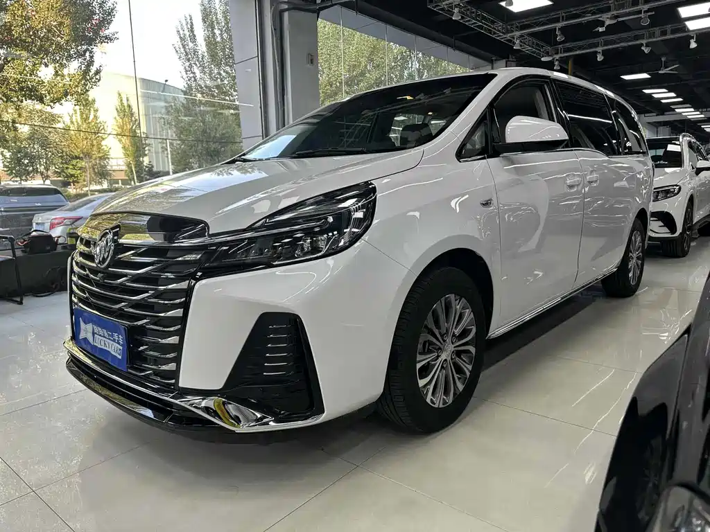 Buick GL8 2023