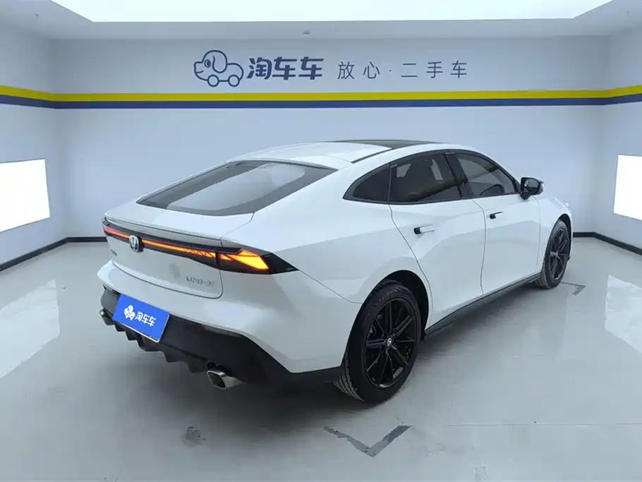 Changan UNI-V 2024