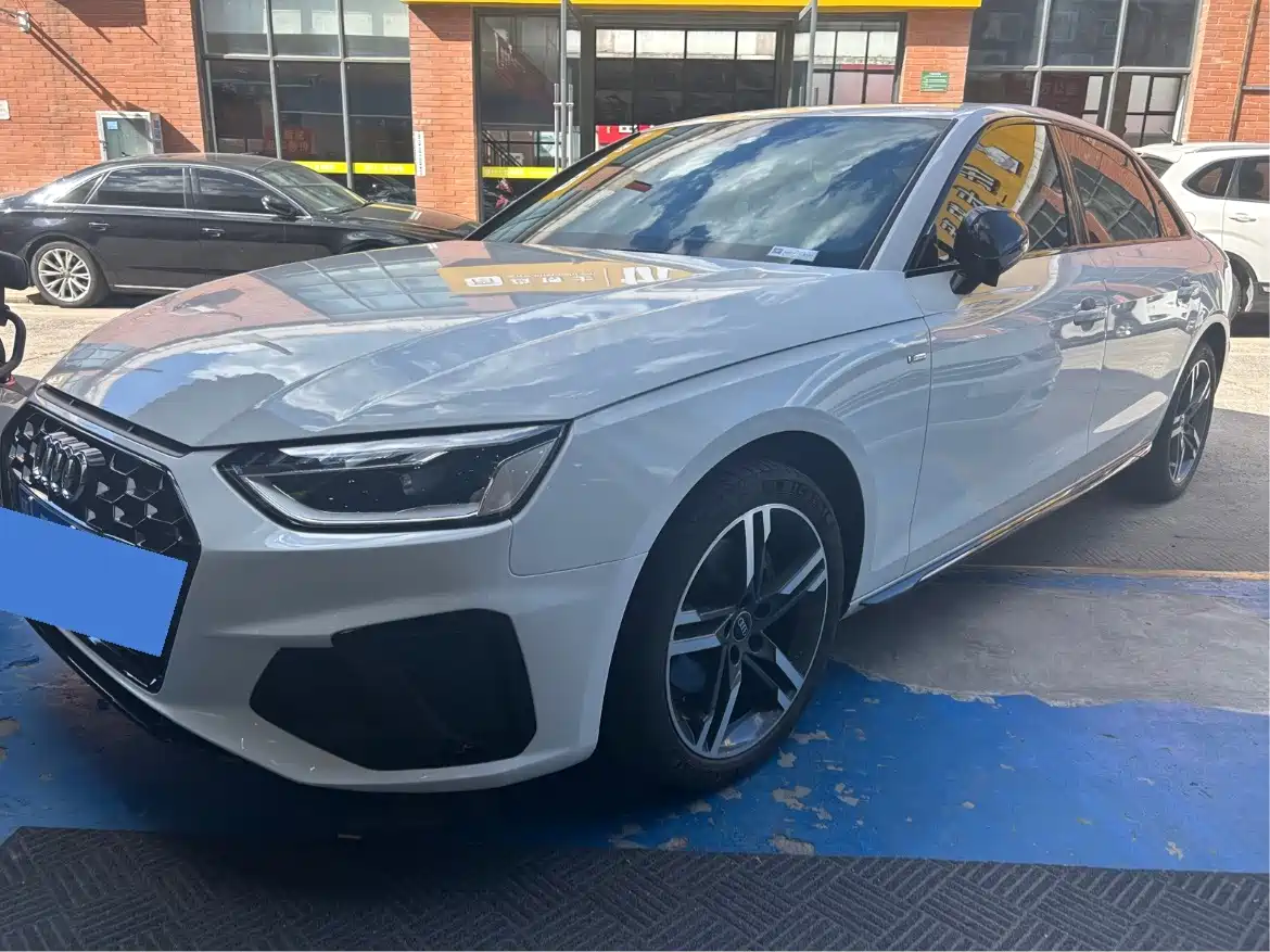Audi A4 2022