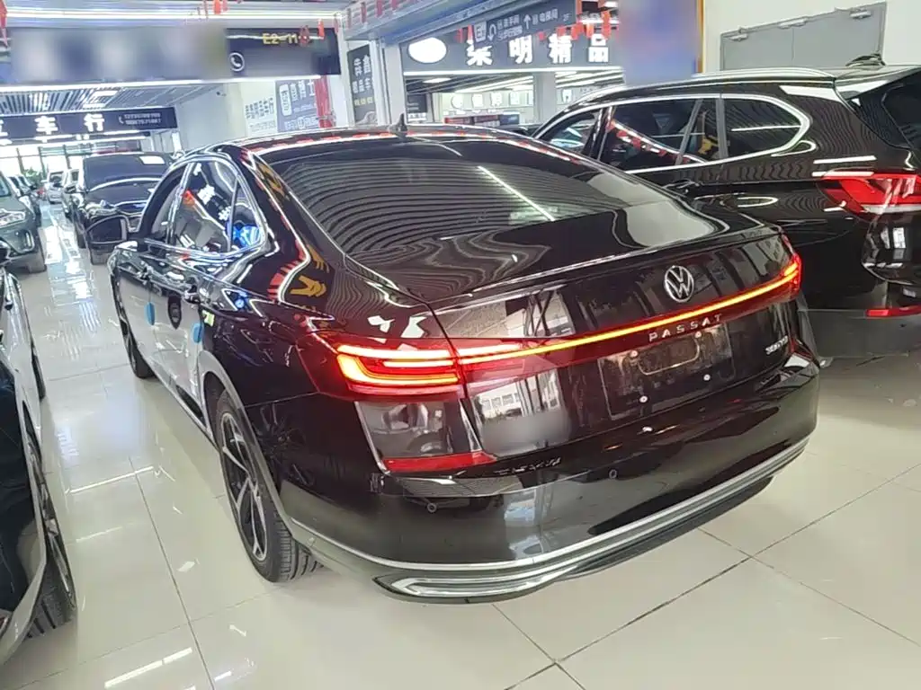 Volkswagen Passat 2023
