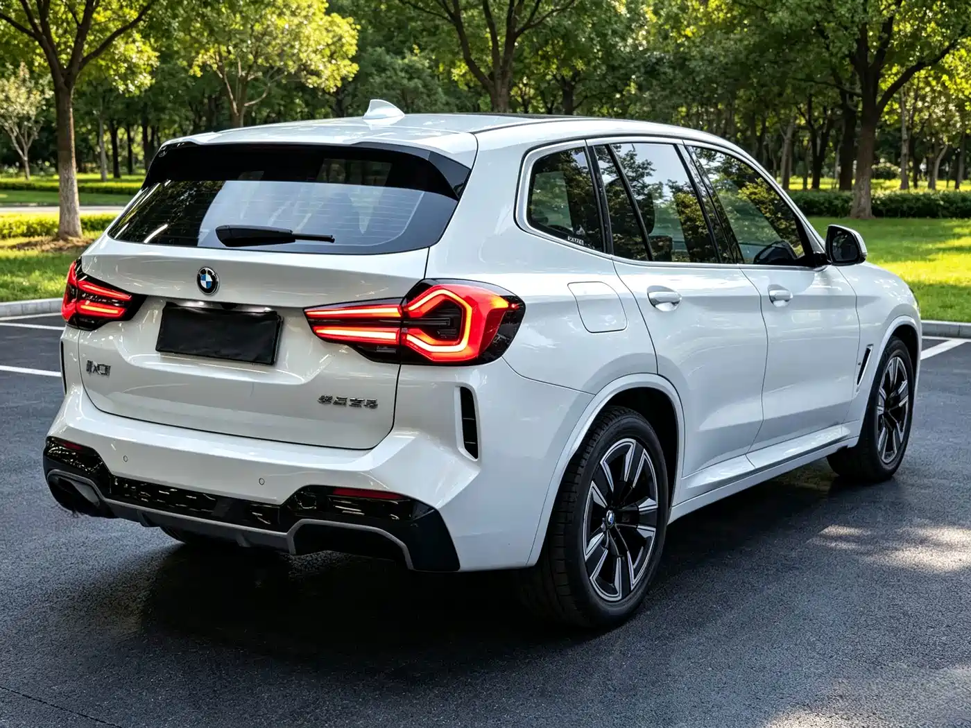 BMW iX3 2024
