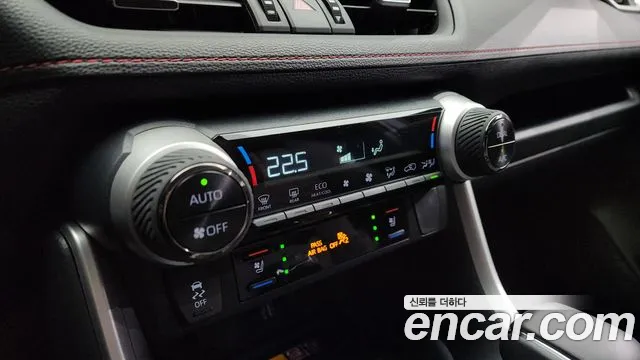 Toyota RAV4 2025