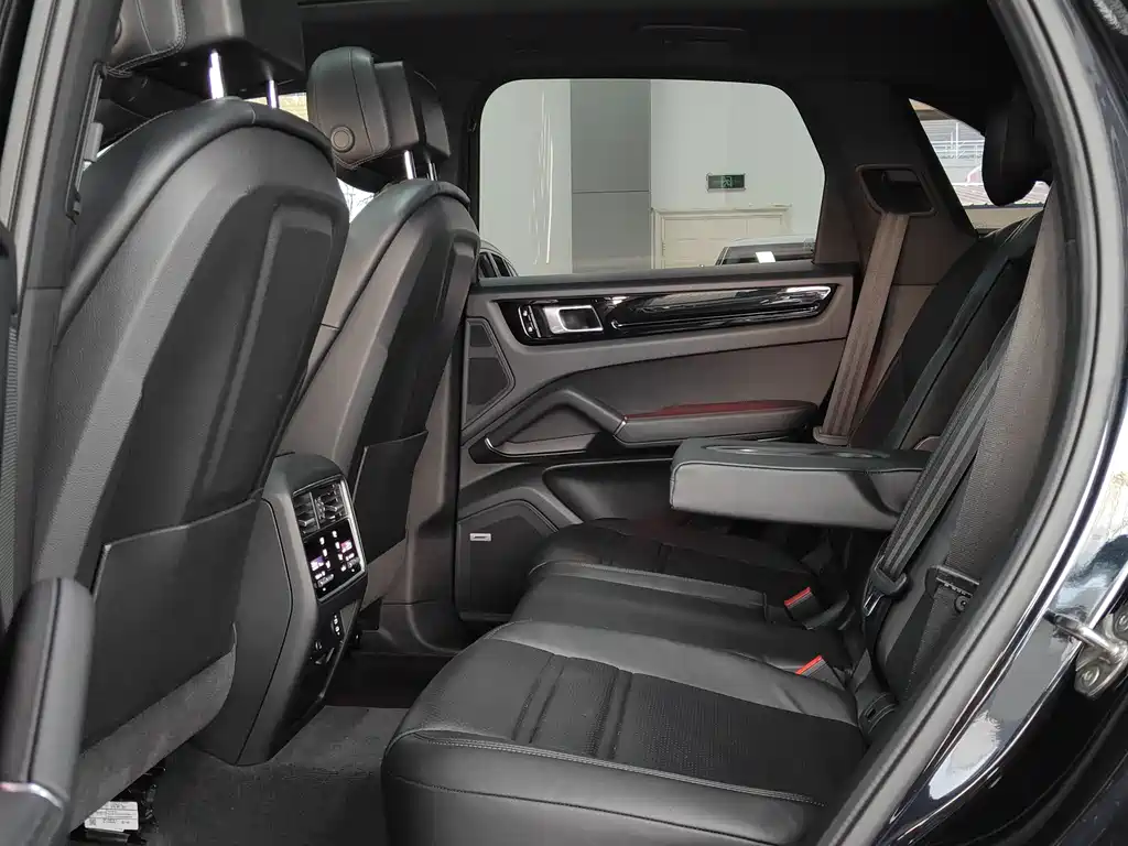 Porsche Cayenne 2020