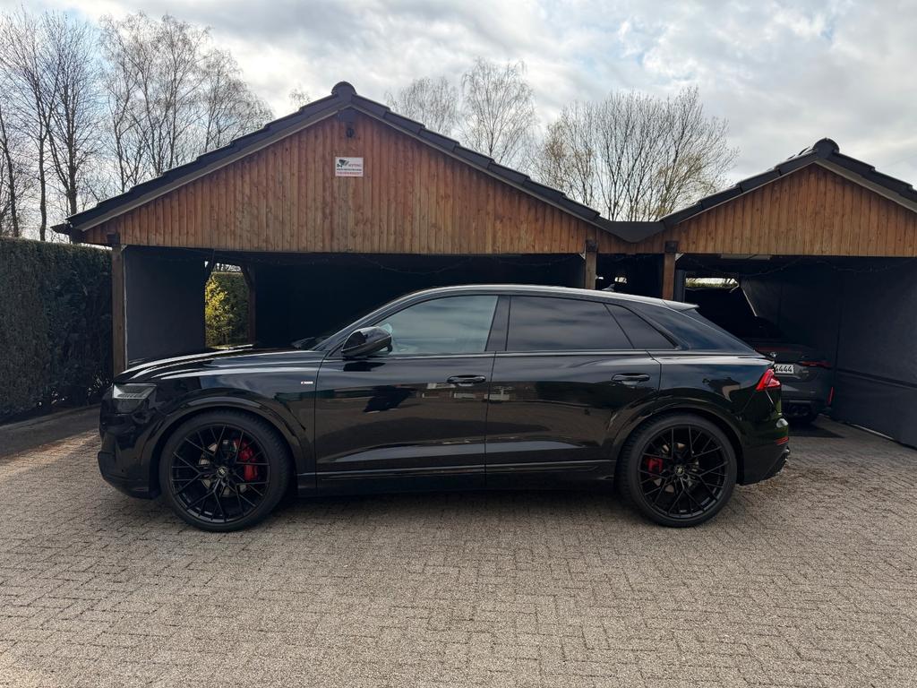 Audi Q8 2021