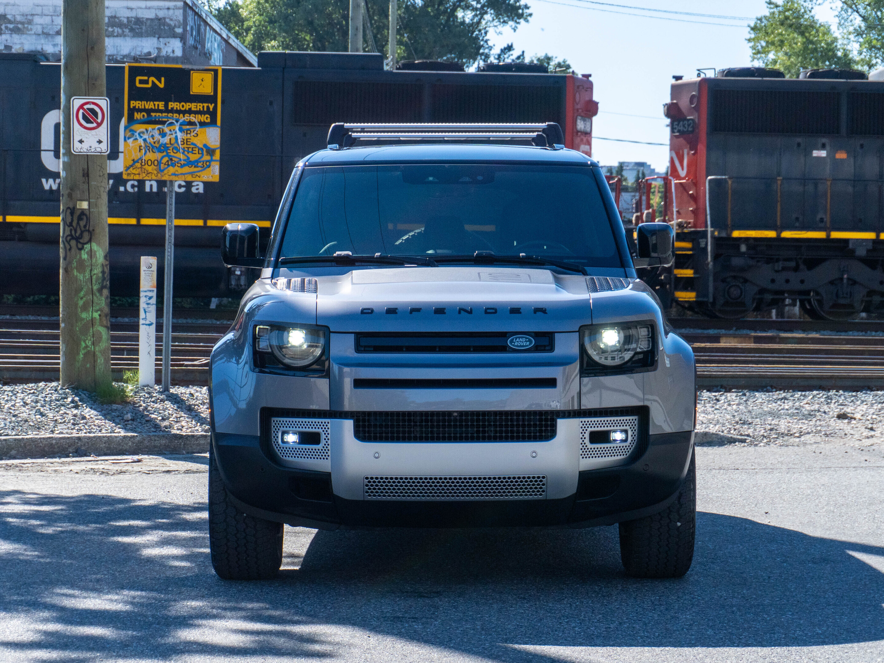 Land Rover Defender 2022