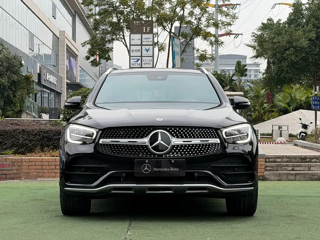 Mercedes-Benz GLC 2023