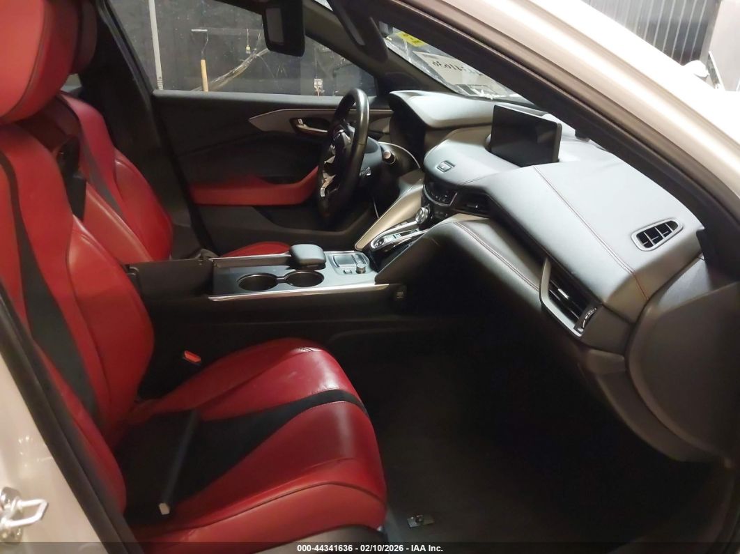 Acura TLX 2024