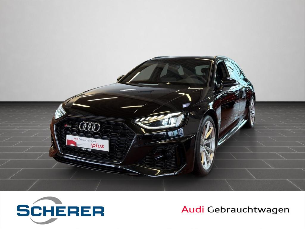 Audi RS4 2023