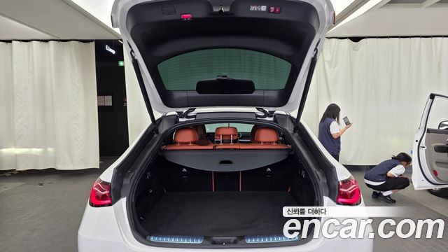 Mercedes-Benz GLC 2025