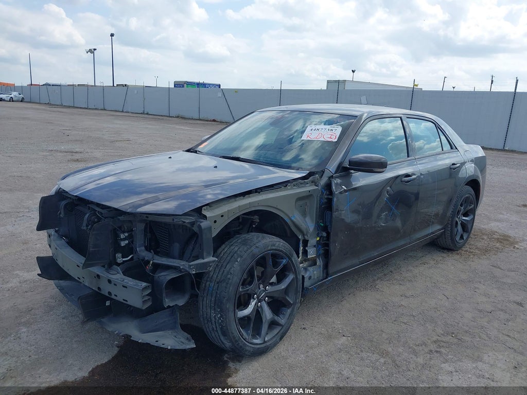 Chrysler 300 2023