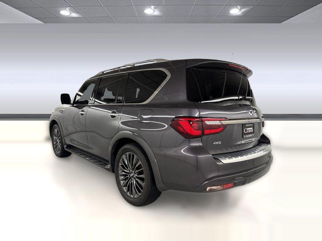 Infiniti QX80 2023