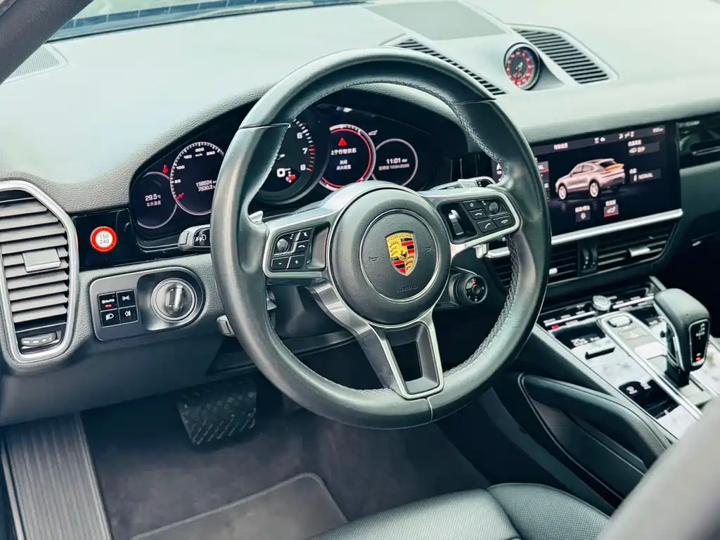 Porsche Cayenne 2021