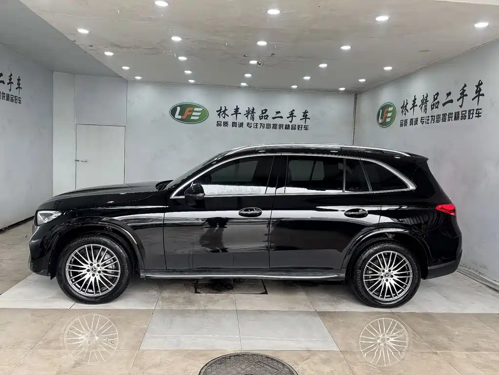 Mercedes-Benz GLC 2023
