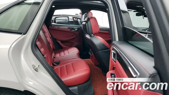 Porsche Macan 2023