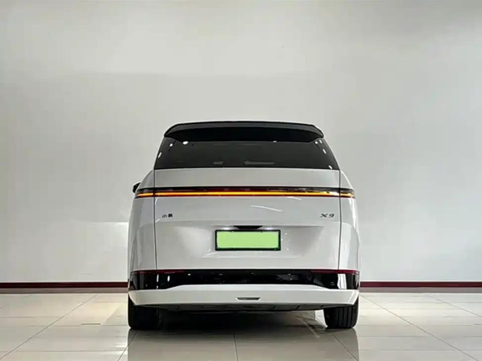 Xpeng X9 2025