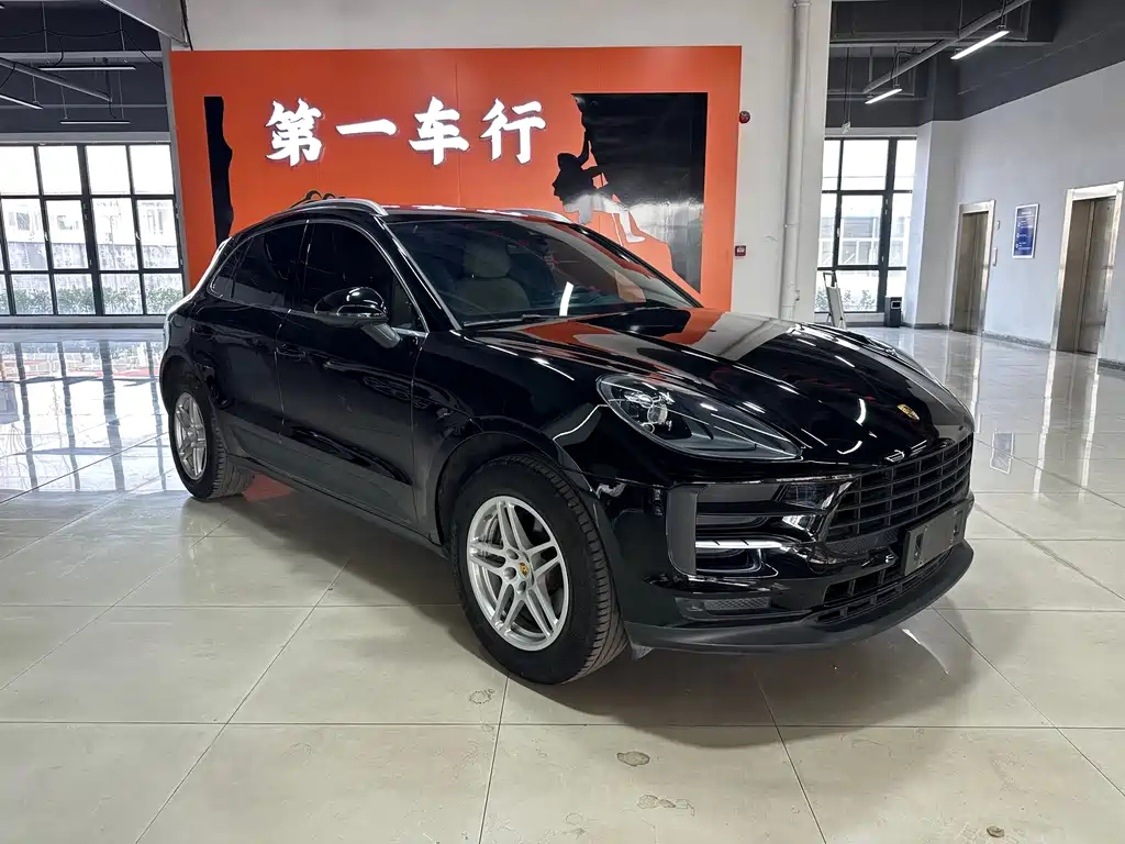 Porsche Macan 2021