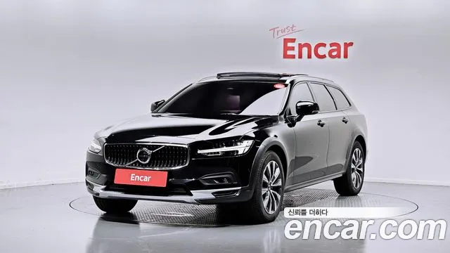 Volvo V90 2024