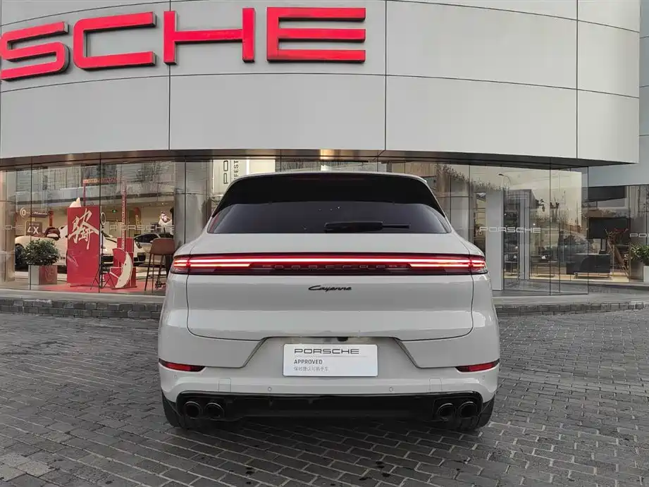 Porsche Cayenne 2024