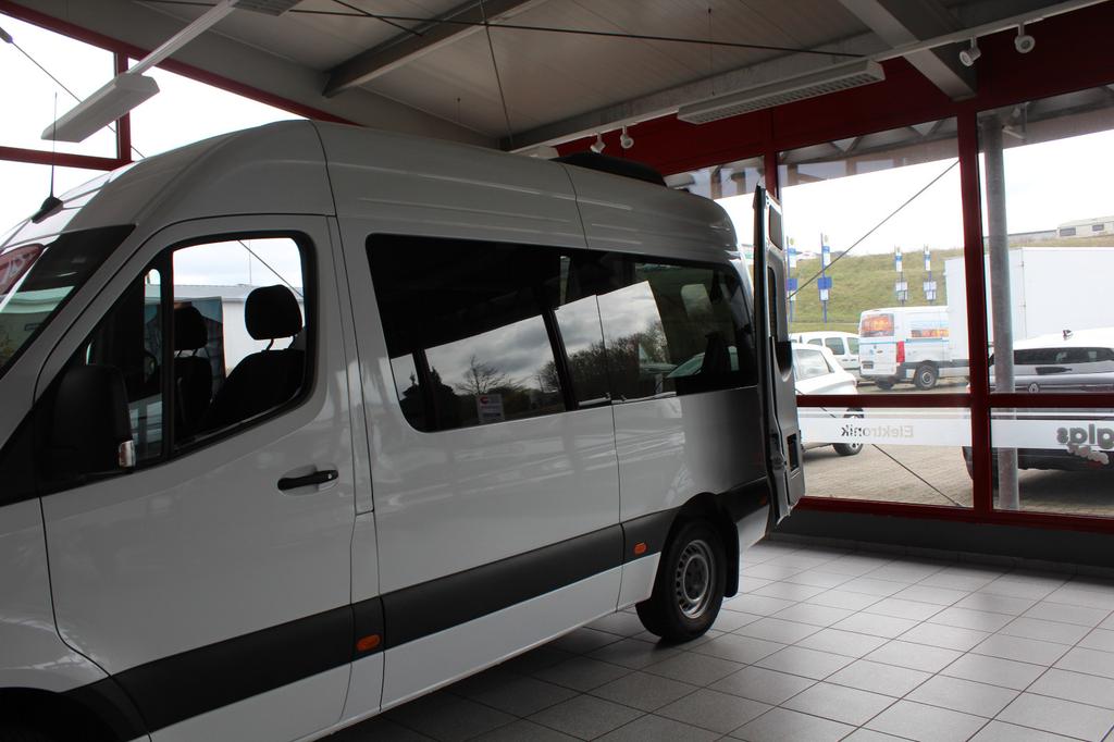 Mercedes-Benz SPRINTER 2024