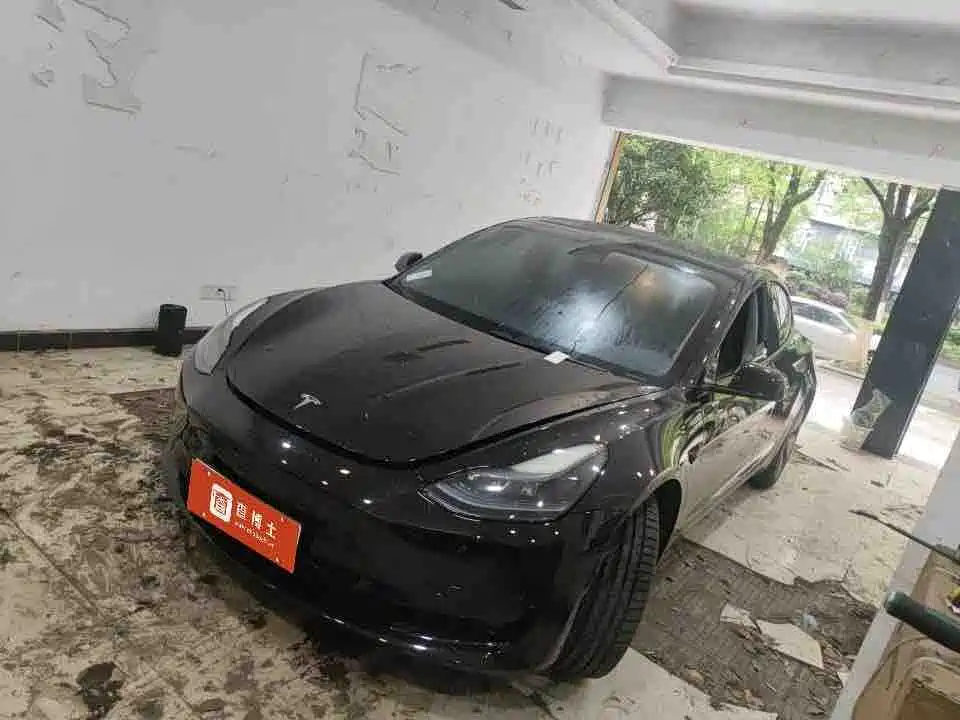 Tesla Model 3 2023
