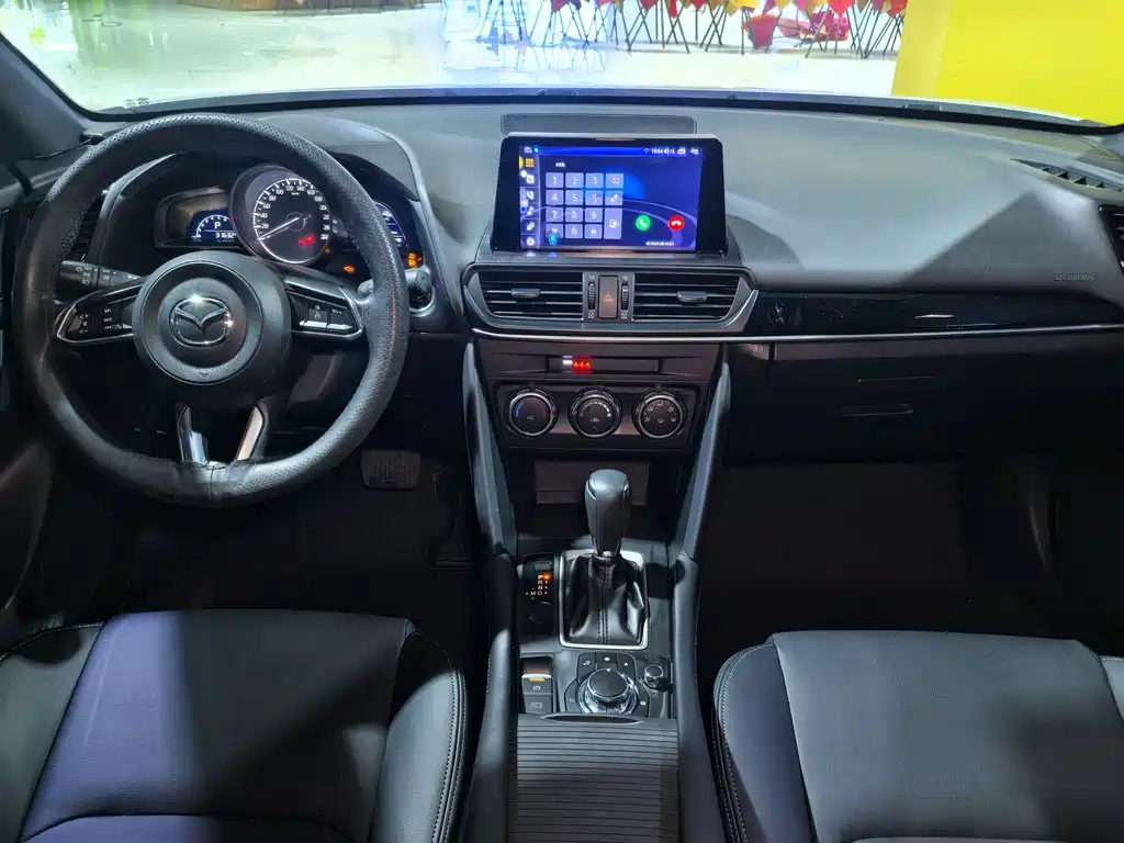 Mazda CX-4 2023