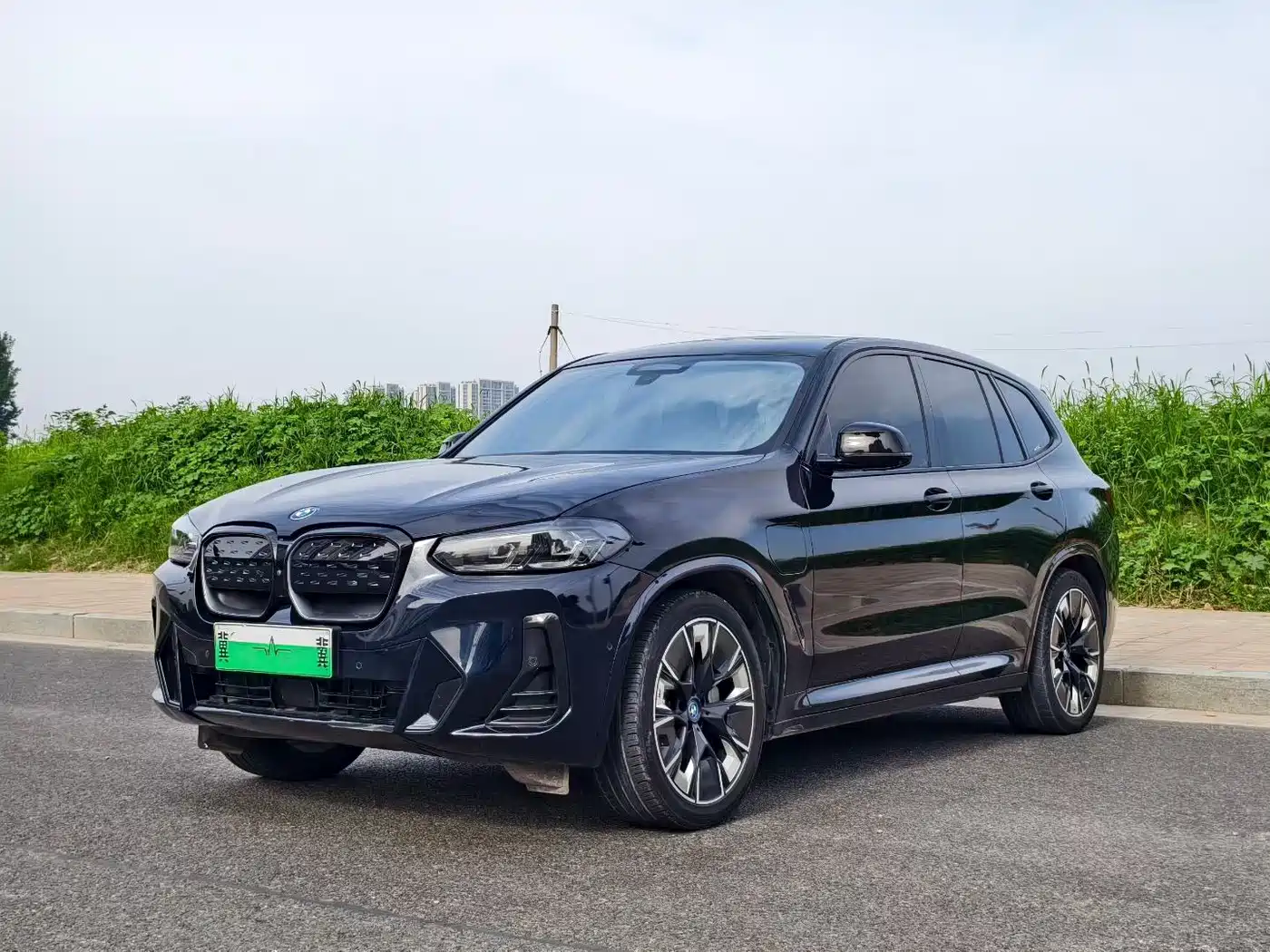 BMW iX3 2023