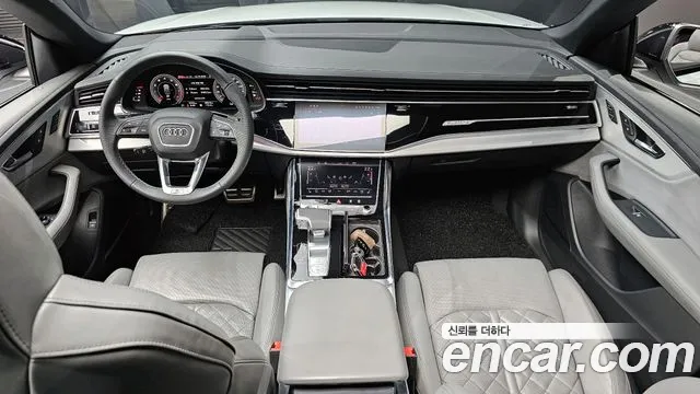 Audi Q8 2025