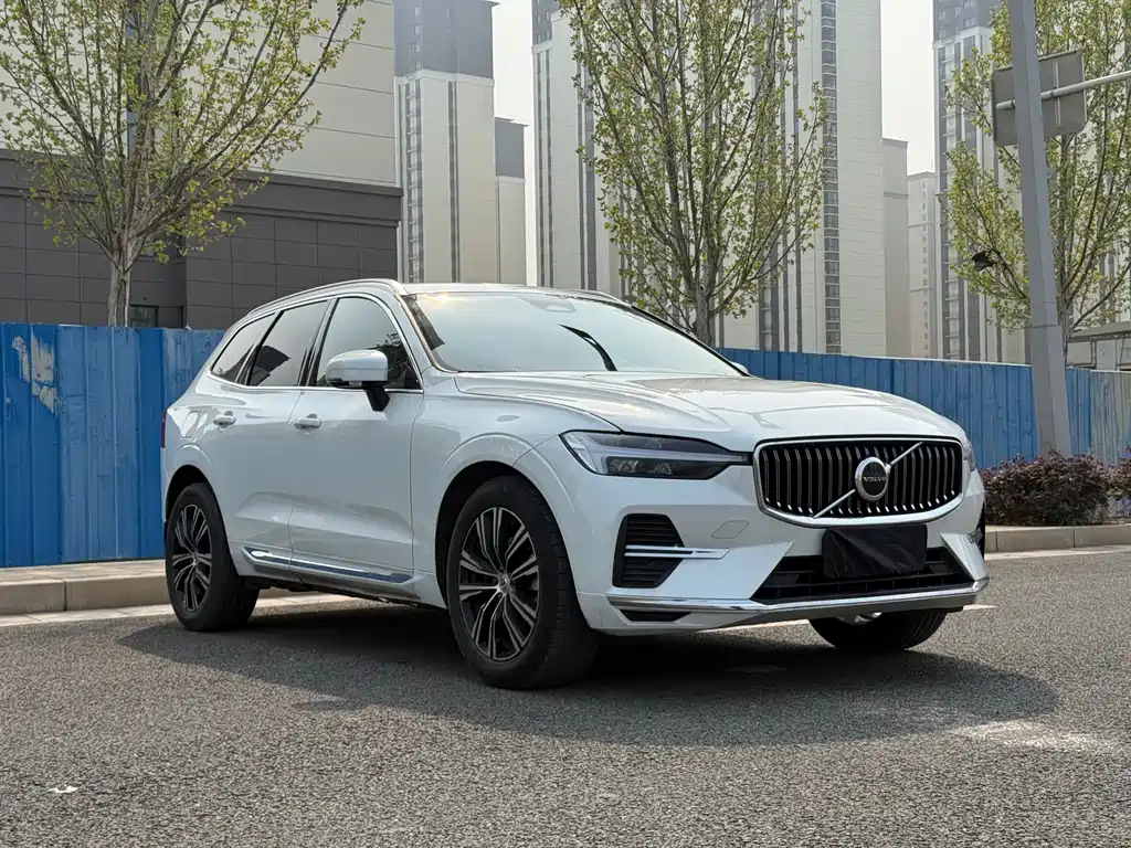Volvo XC60 2022