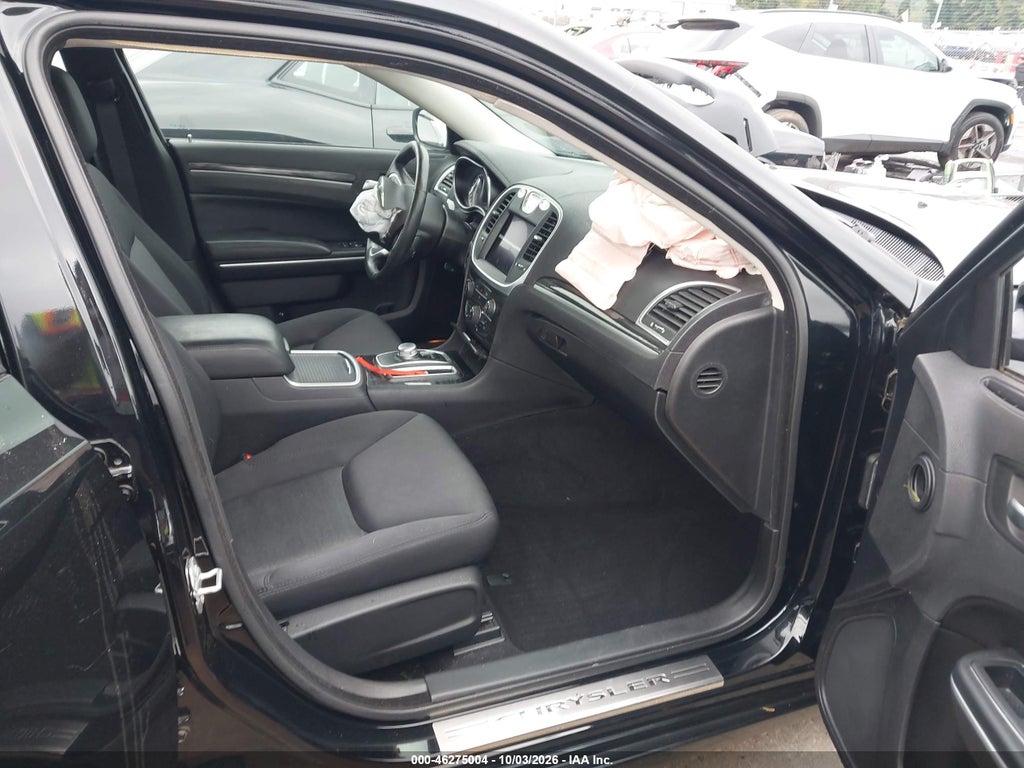 Chrysler 300 2021
