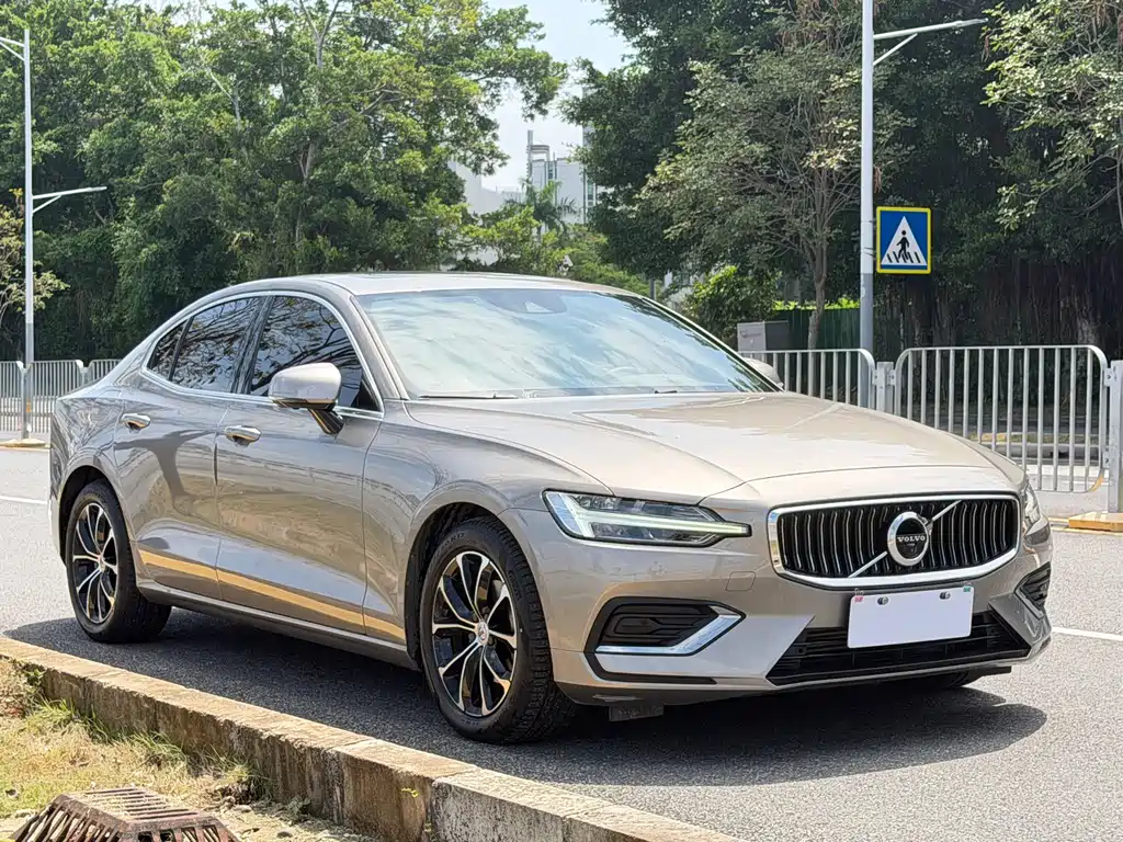 Volvo S60 2021