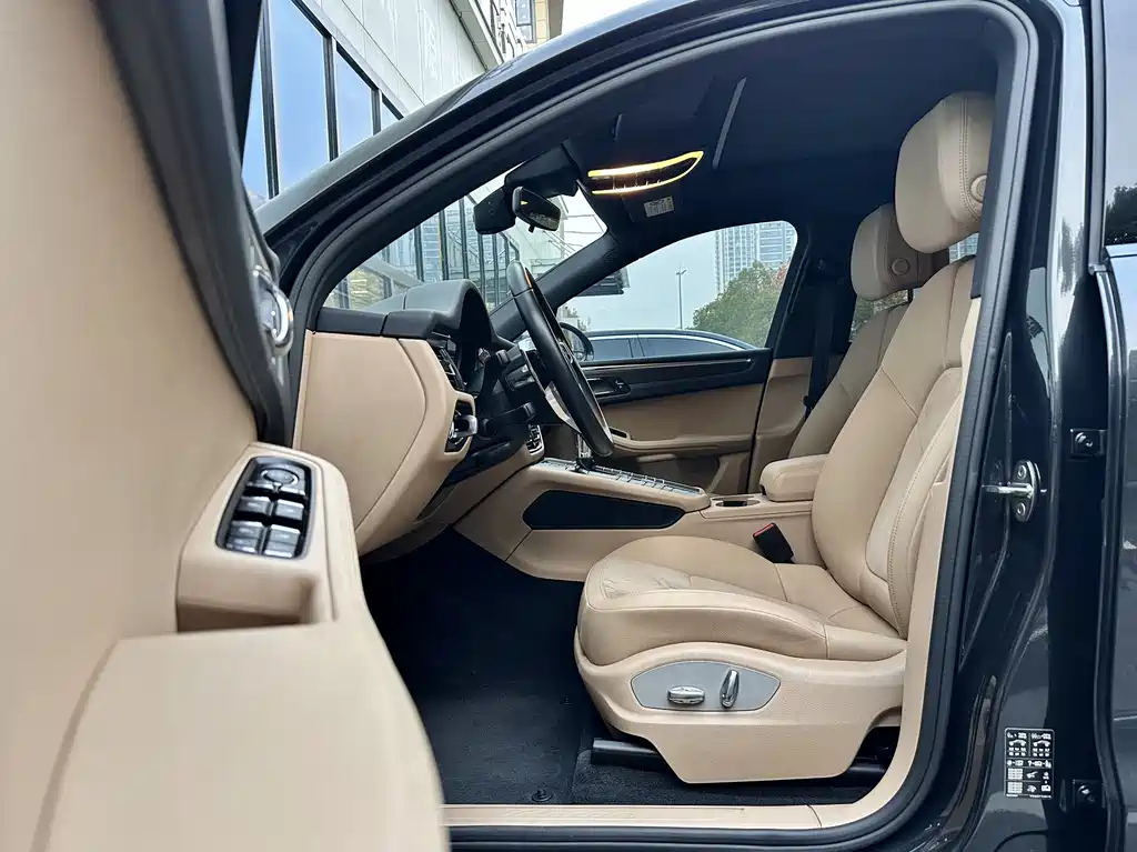 Porsche Macan 2020