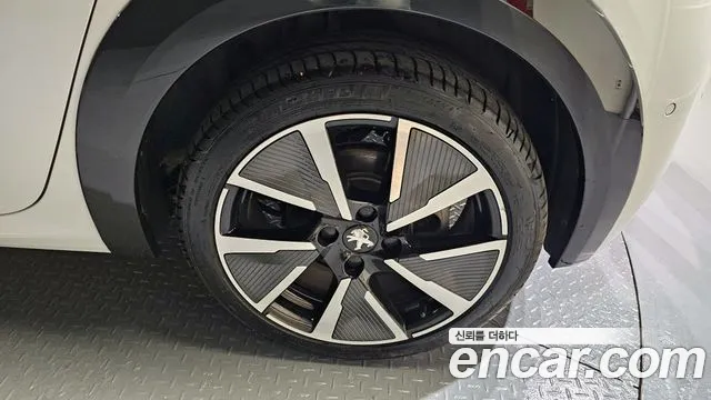 Peugeot 208 2022