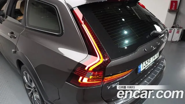 Volvo V90 2021