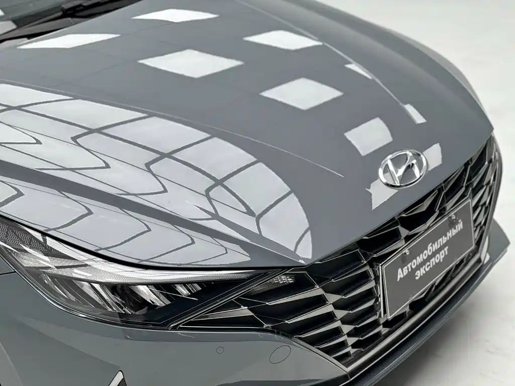 Hyundai Elantra 2022