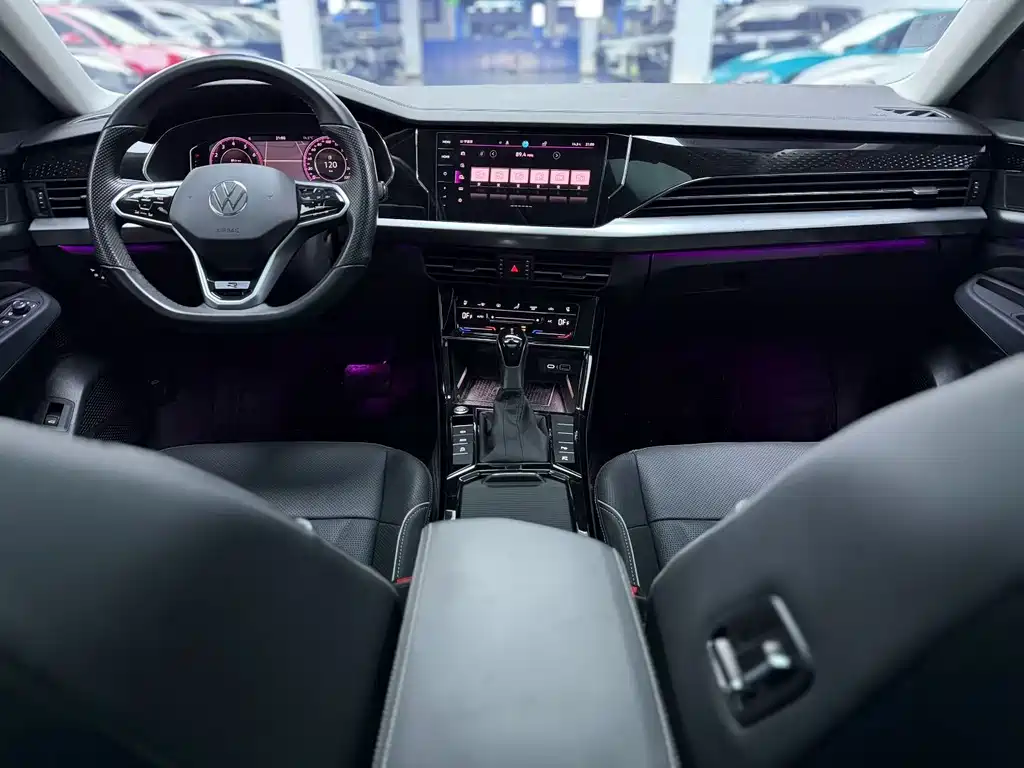 Volkswagen Passat 2023