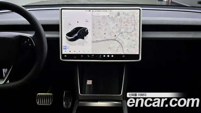 Tesla Model Y 2025