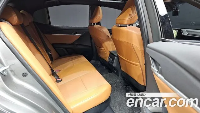 Toyota Camry 2025