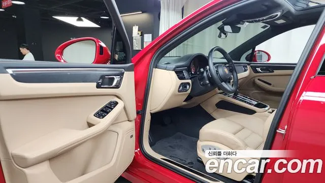 Porsche Macan 2022