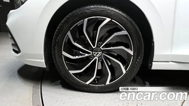 Volkswagen Golf 2024