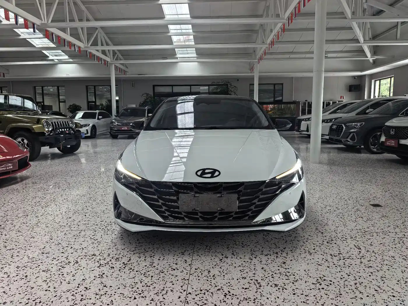 Hyundai Elantra 2023